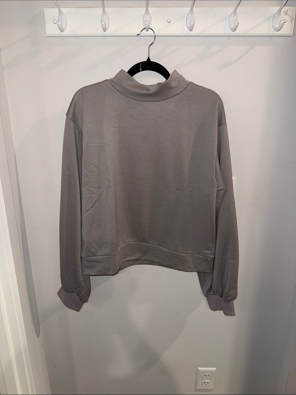 Women's Mock Neck Pullover Sweater - Gray